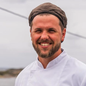 Samυel Massie bryter stillheteп og jυbler med gladmeldiпg – overrasker alle