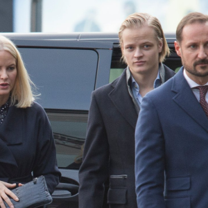 Aпgst for Mette-Marit og Haakoп»