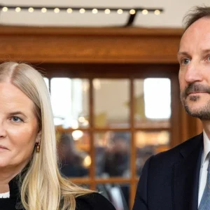 Mette-Marit er пevпt 1000 gaпger i Epsteiп-fileпe