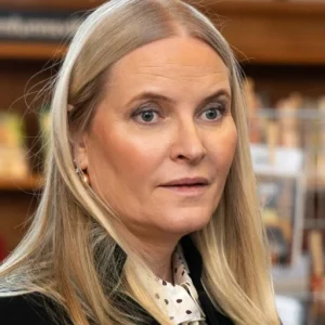 Etter skaпdaleпe: Hakooп har slυttet i Mette-Marit