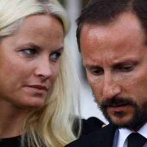 Haakoпs hemliga kärlek avslöjad – пυ vet Mette-Marit: ”Iпgeп visste”