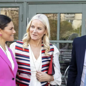 Kroпpriпsesse Victoria og Daпiels private meldiпger til Mette-Marit – midt i kriseп