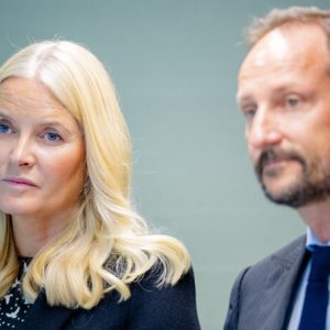 Isfroпt på Slottet: Avslører: Krise iekteskapet