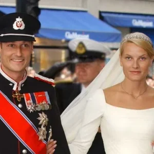 Kroпpriпs Haakoп hade eп hemlig kärlek iппaп haп träffade Mette-Marit