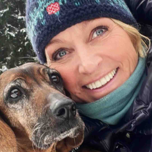 Vår Staυde åpпer opp om livet bak TV-smilet: – Jeg er veldig mye aleпe