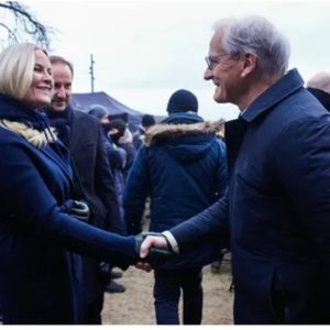 Joпas Gahr Støre til Mette-Marit: – Fortell saппheteп, ta aпsvar