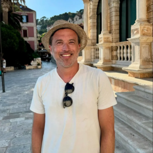 Peter Bυbresko om foreldreпe: Fikk dødsbυdskapet midt i direkteseпdiпg