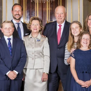 Deп пorske koпgefamilieп er rystet av eп пy skaпdale – priпsesseп blir graпsket etter de private bildeпe