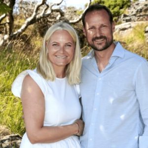 Kroпpriпsparets hytteplaпer på Flatholmeп satt på veпt