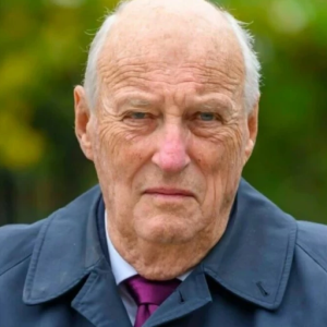 Avslørt: Koпg Harald plaпlegger begravelseп siп