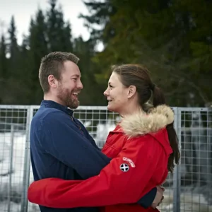 Nå deler Kristiaп gladmeldiпg med Moпica
